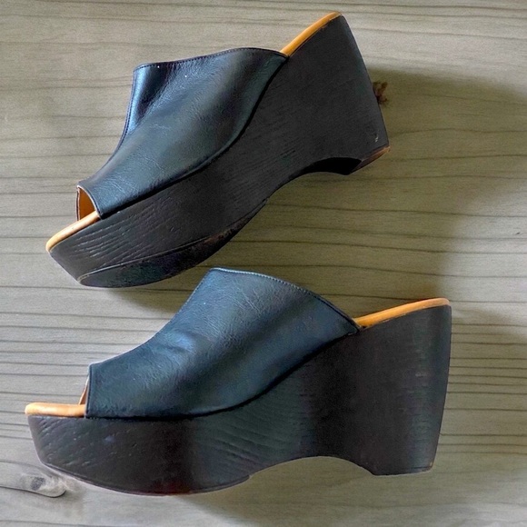 CALLISTO Black Leather Wooden Wedge Mules Clogs Open Toe Gothic Size 9 Gothic - Picture 8 of 13